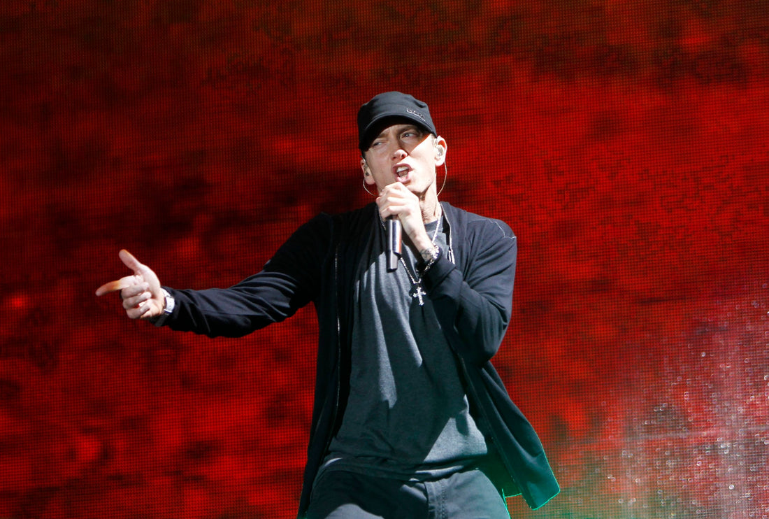 Ex-empleado de Eminem acusado de vender canciones inéditas por $50,000 en Bitcoin