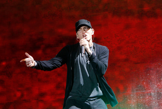 Ex-empleado de Eminem acusado de vender canciones inéditas por $50,000 en Bitcoin